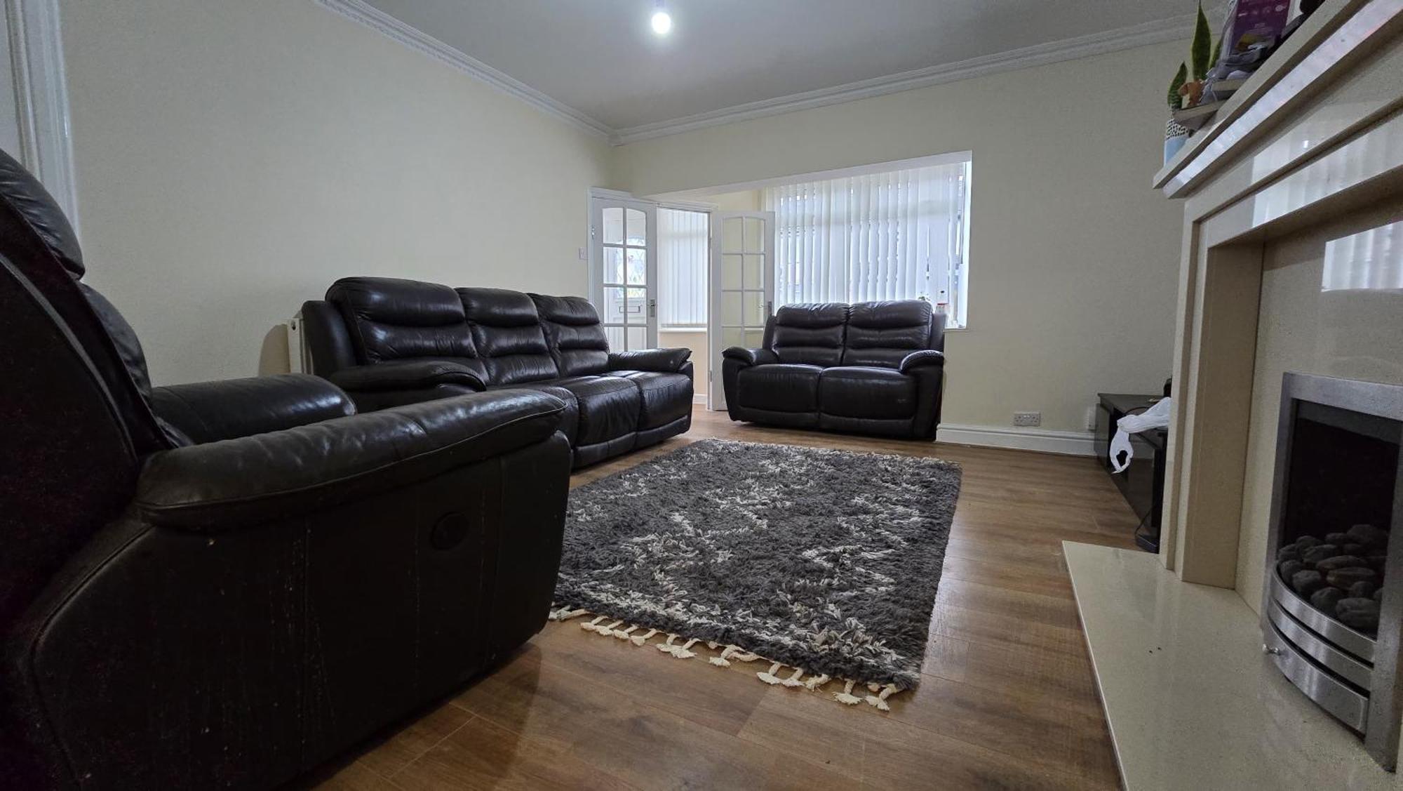 Entire Three Bedroom House In Бирмингем Экстерьер фото
