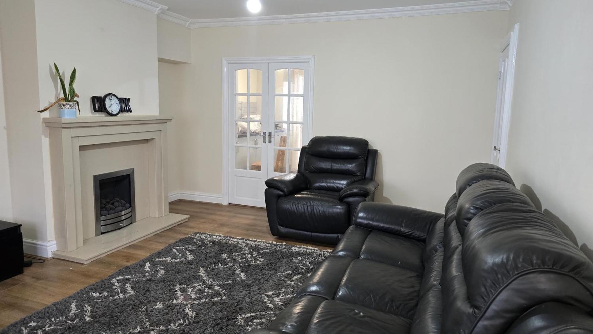 Entire Three Bedroom House In Бирмингем Экстерьер фото